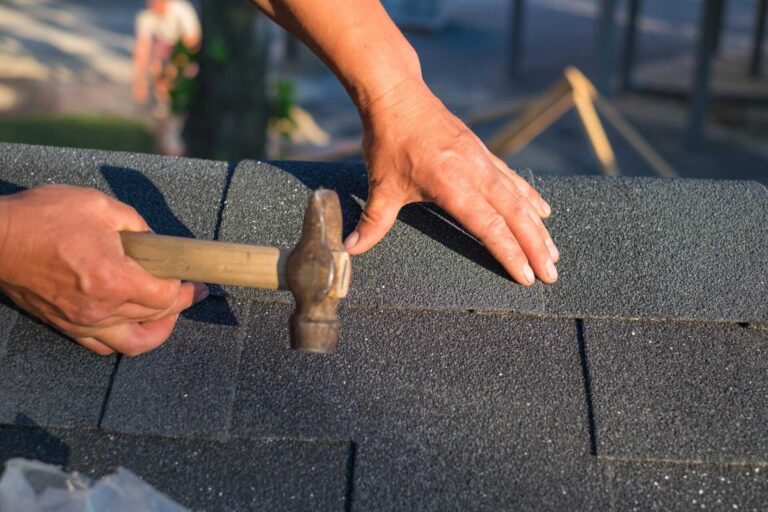 7 Best Roof Maintenance Tips for Savings